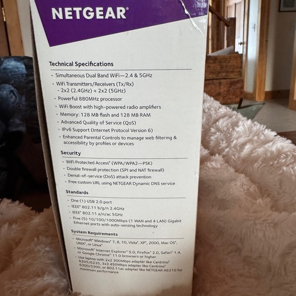 NETGEAR AC1200 Dual Band Router - Black - Picture 3 of 4